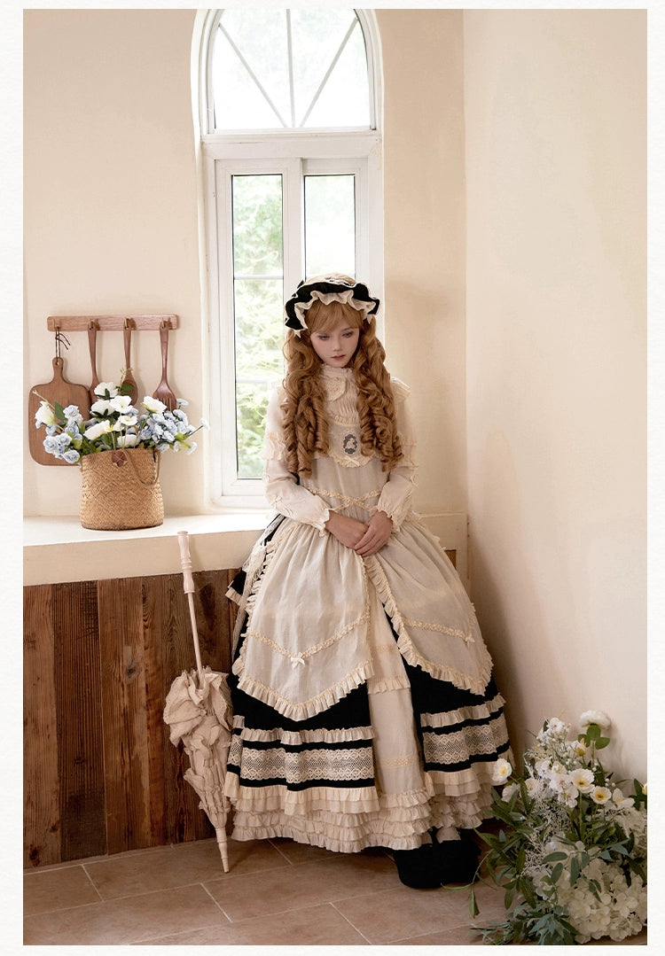 Long inner skirt with 4 tiers of ruffled hem