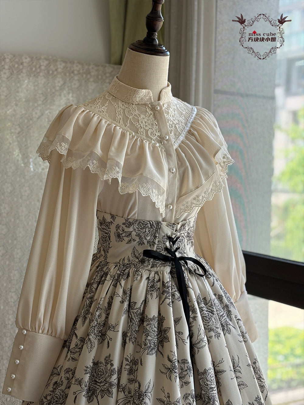 【予約販売】Sketch Wild Rose フリルスタンドカラーブラウス