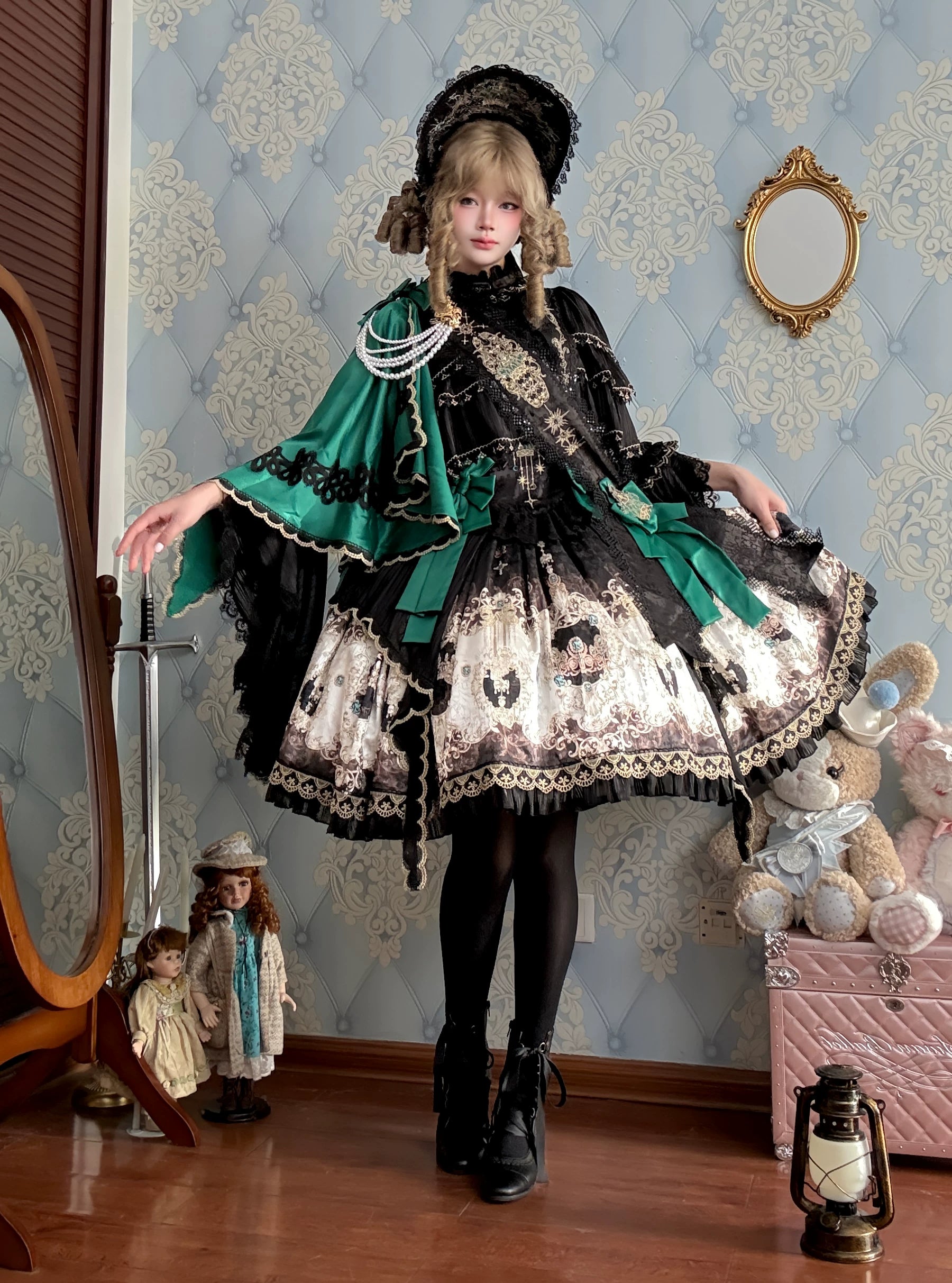 【受注予約8/27まで】Treasures of the Louvre ジャンパースカート