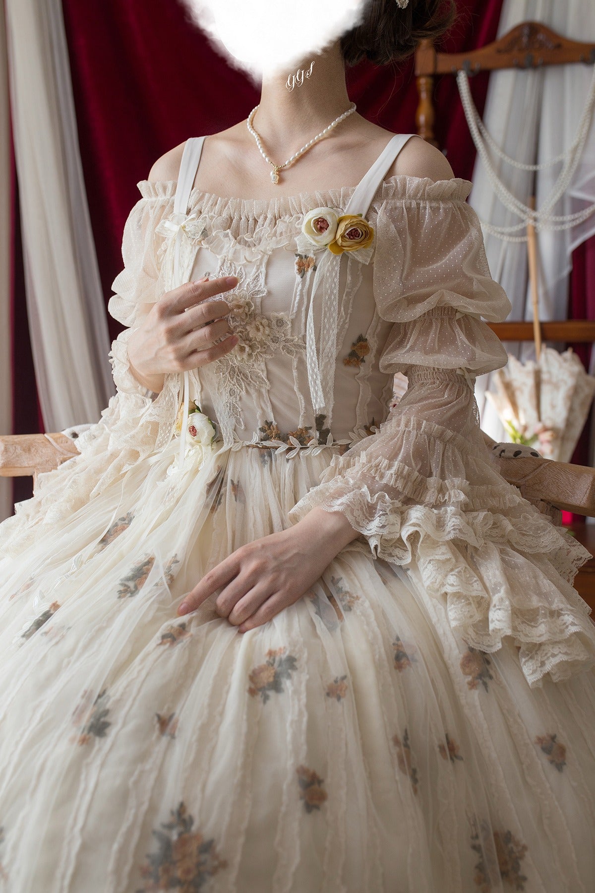 【受注予約8/27まで】Chloris 刺繍ジャンパースカート