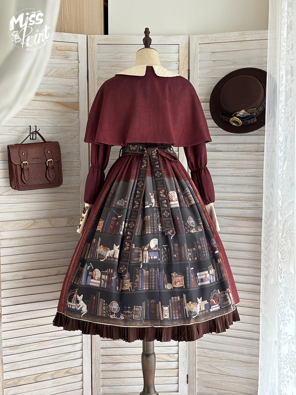 【予約販売】German Bookcase ワンピース （ケープ付）