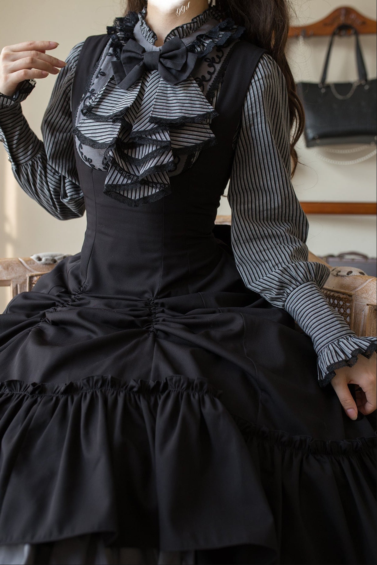 【受注予約12/3まで】Monochrome Reverie ジャンパースカート・無地