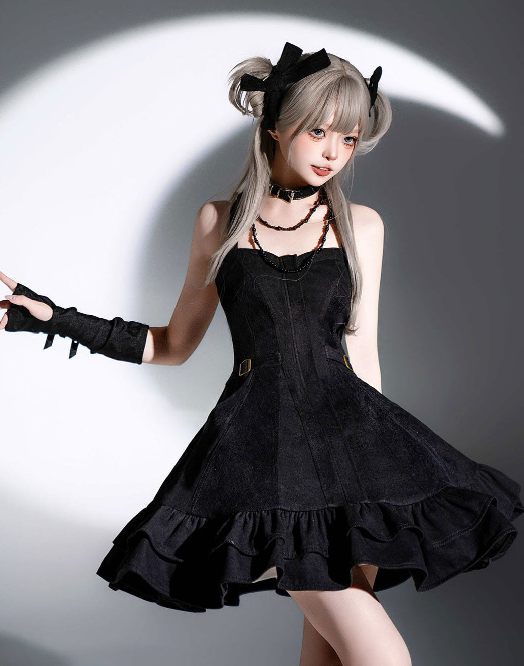 [Pre-orders available until 3/10] Rose Heart Black Frill Jumper Skirt