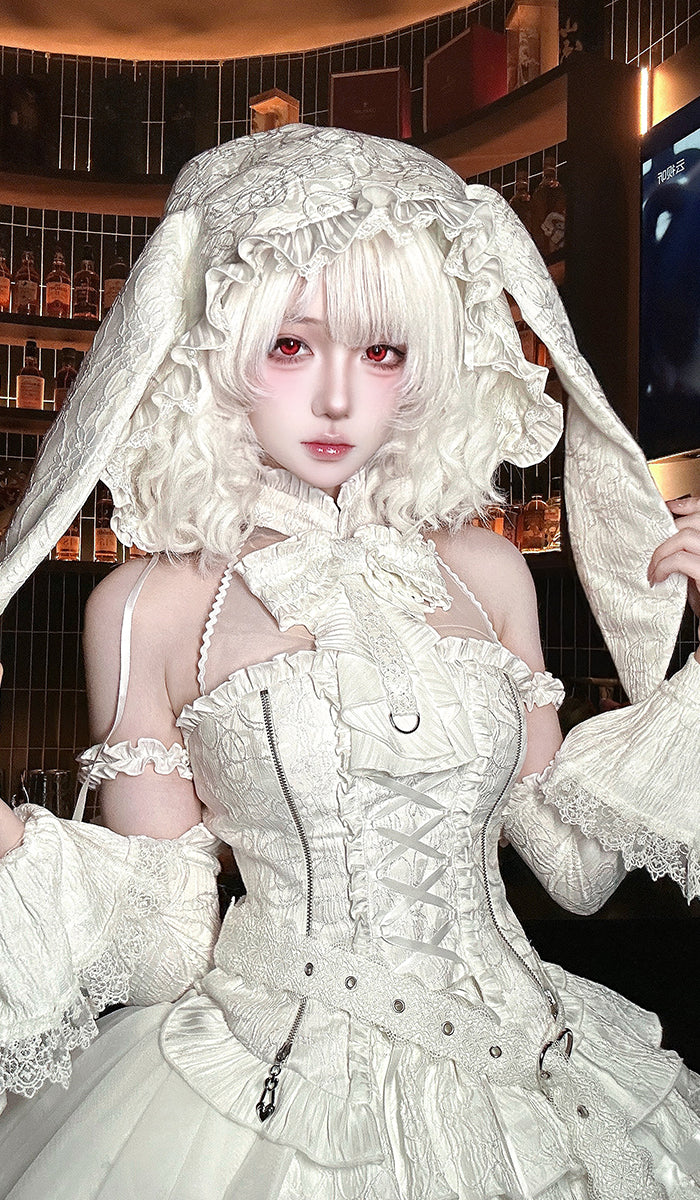 【受注予約4/28まで】Cat Rabbit Agent ホルターネックトップスとスカートのセットアップ・ホワイト