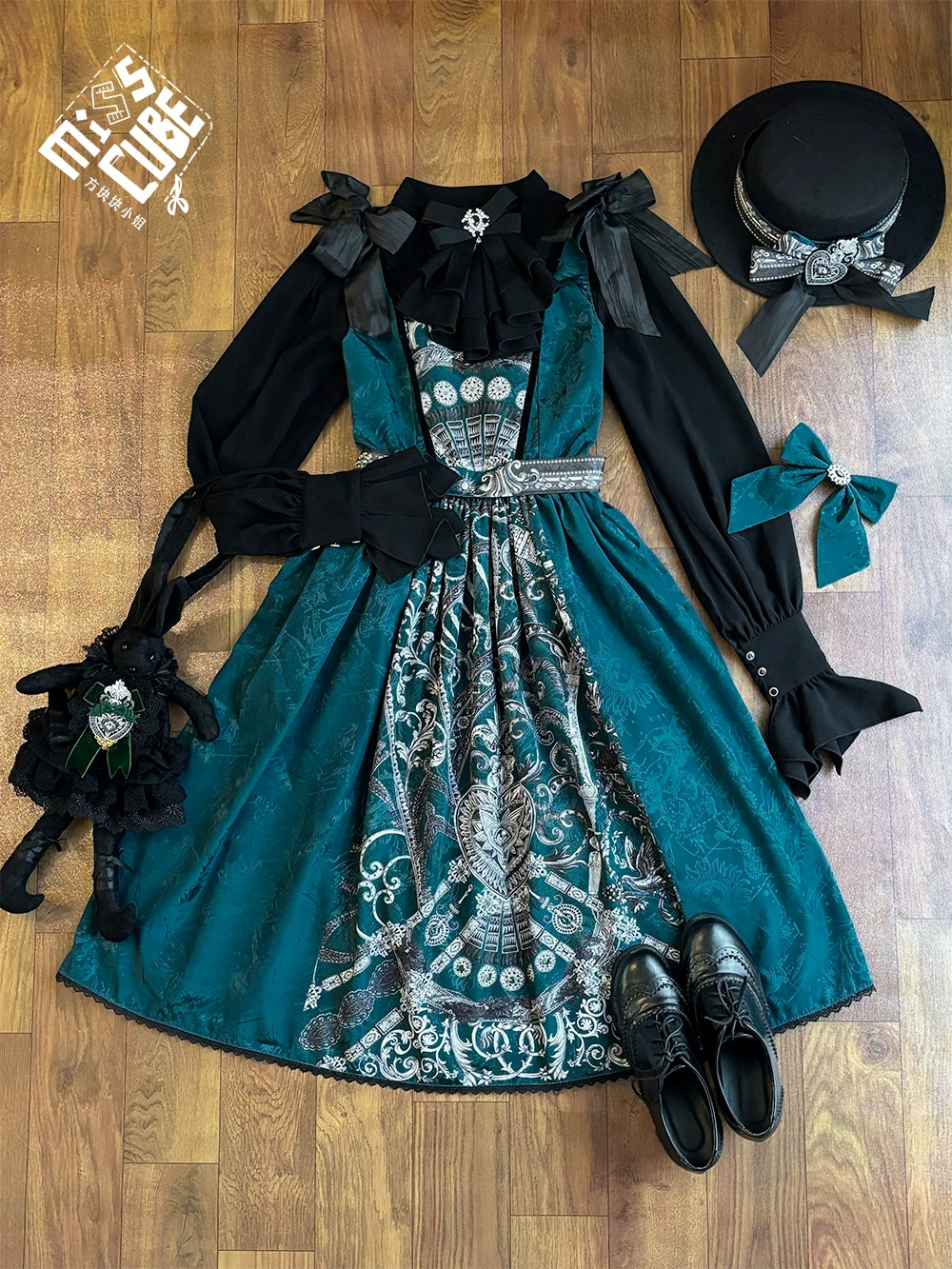 【予約販売】Eye of Horus  プリントジャンパースカート