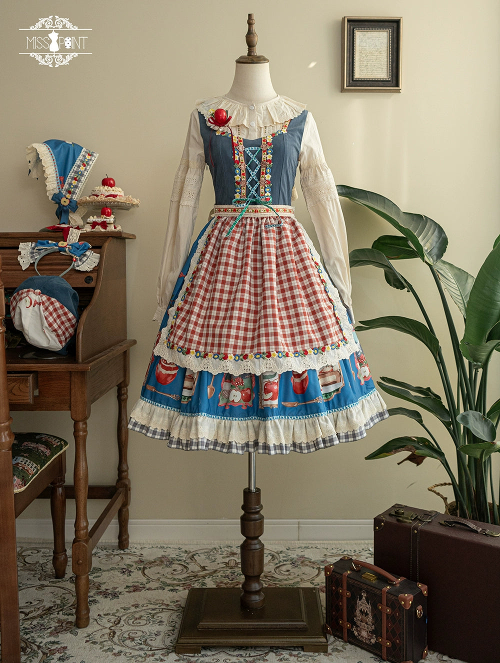 【予約販売】Apple Garden バイエルン風ジャンパースカート