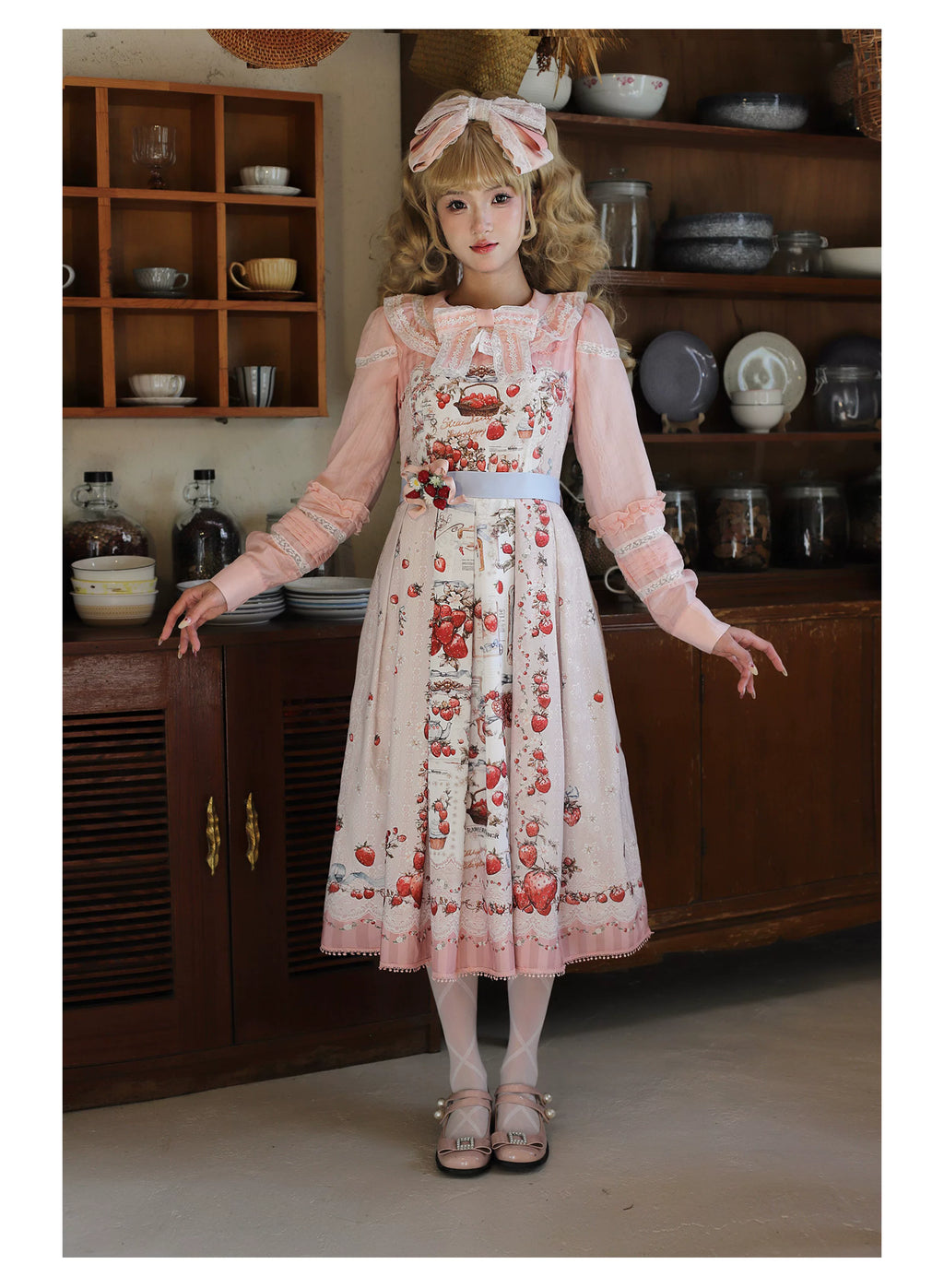 【受注予約10/29まで】Strawberry Manor プリントジャンパースカート・ミドル丈