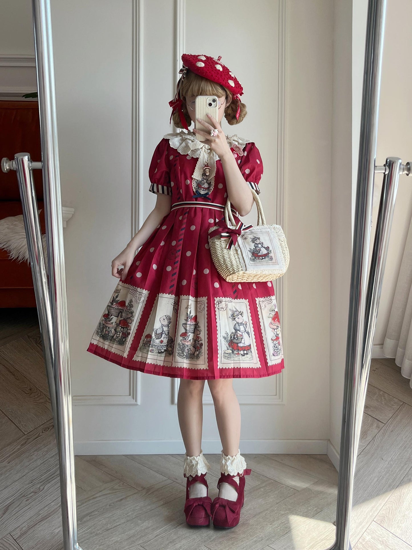 キノコとウサギの切手デザインワンピース