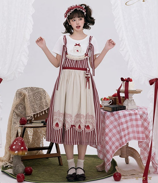 【受注予約12/18まで】Strawberry and Bear Theater 刺繍Ｔシャツ