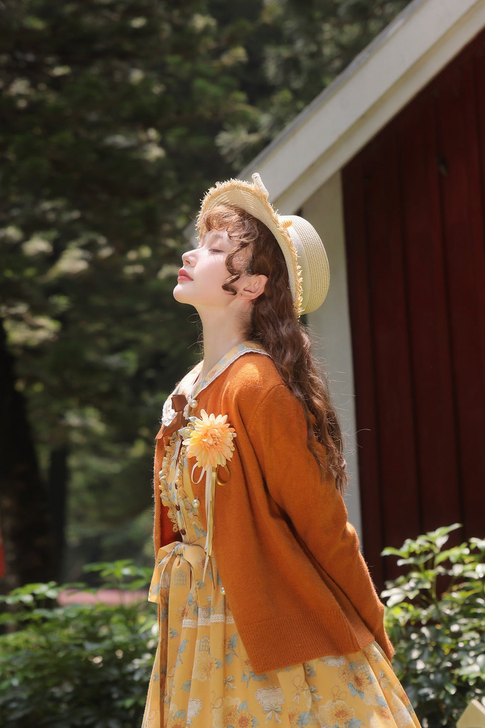 [Pre-orders available until 10/29] Gardening Sunflower Cardigan