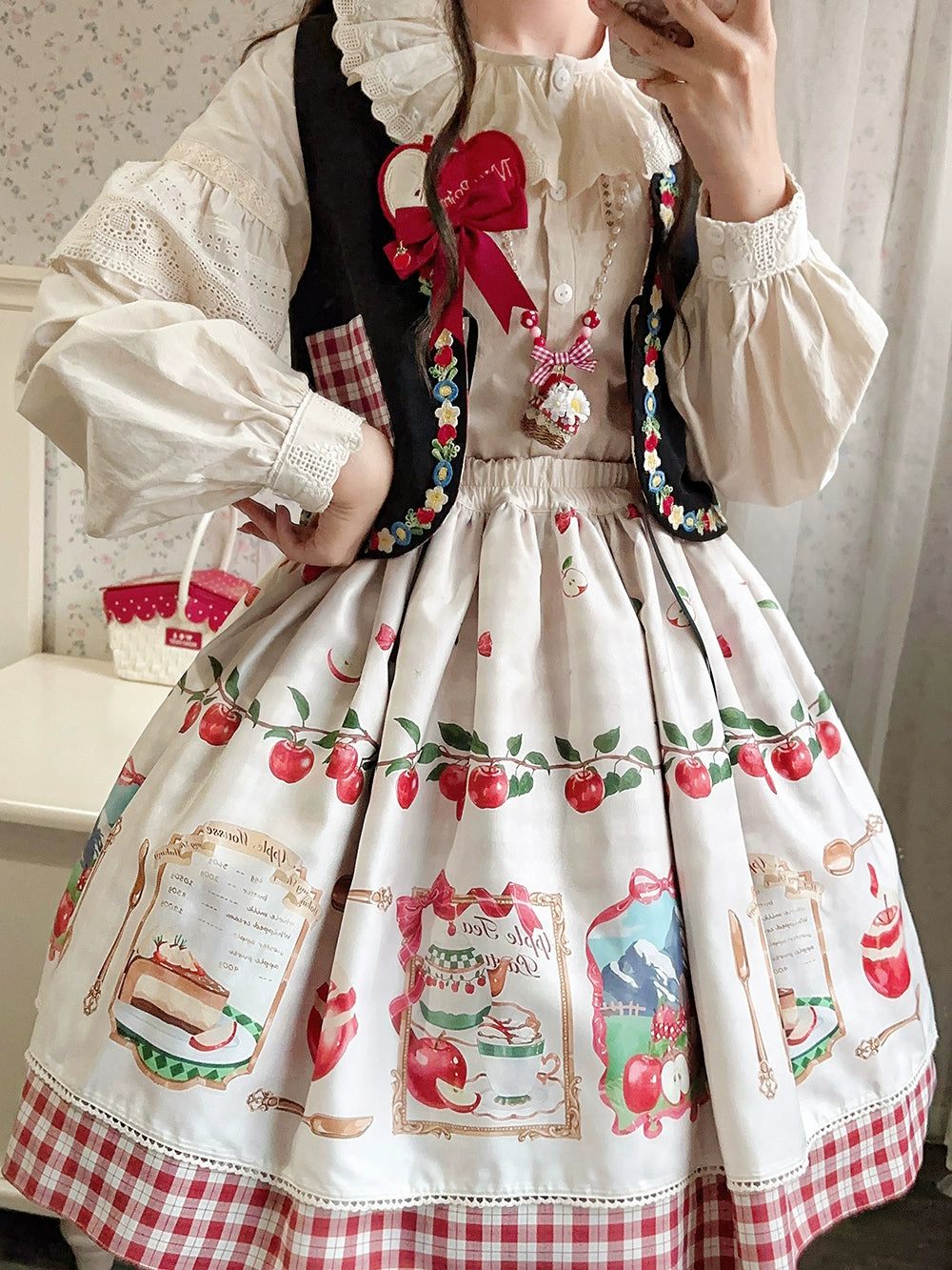 【予約販売】Apple Garden バイエルン風ベスト