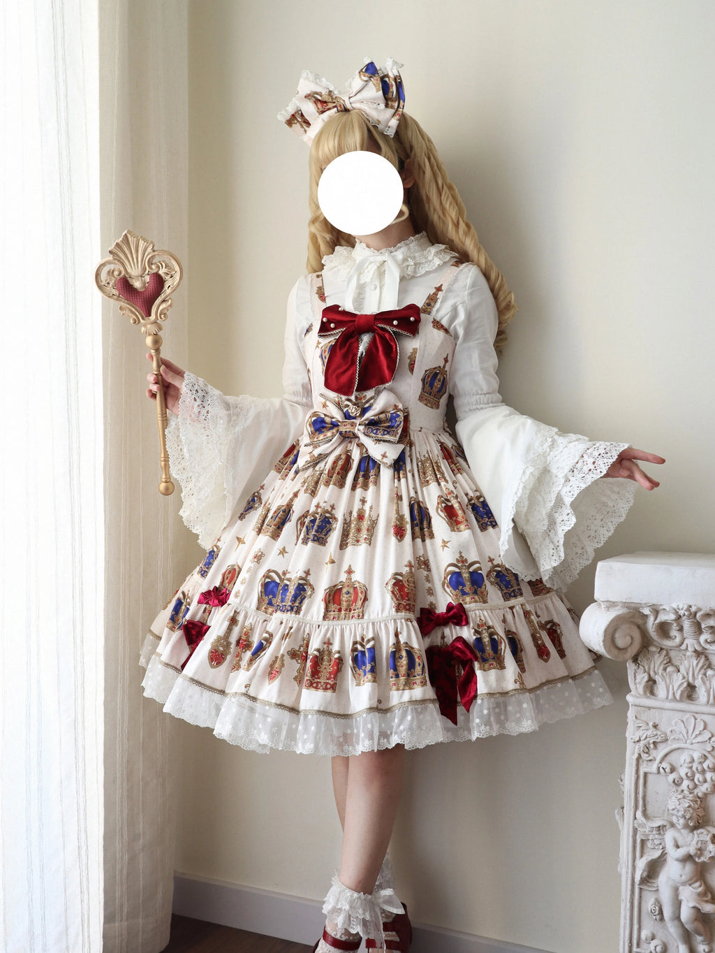 [Pre-orders available until 3/9] Star Crown Velvet Ribbon Print Jumper Skirt