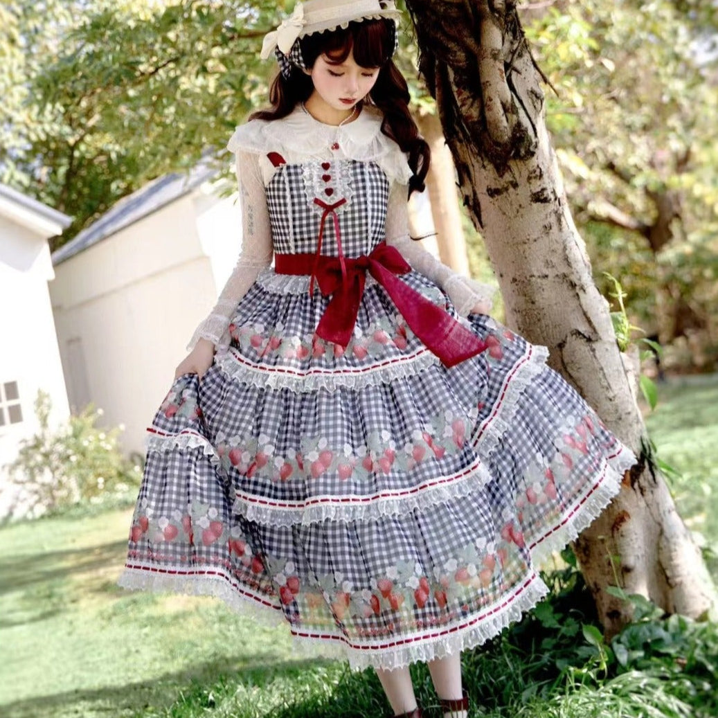 [Pre-orders accepted until 3/5] Have a Picnic, May Strawberry Gingham Check Jumper Skirt