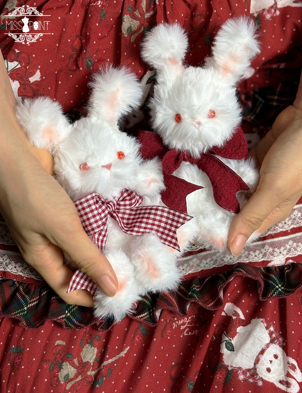 予約販売【同時購入のみ】Sweet Berry Rabbit ブローチ・ソックス