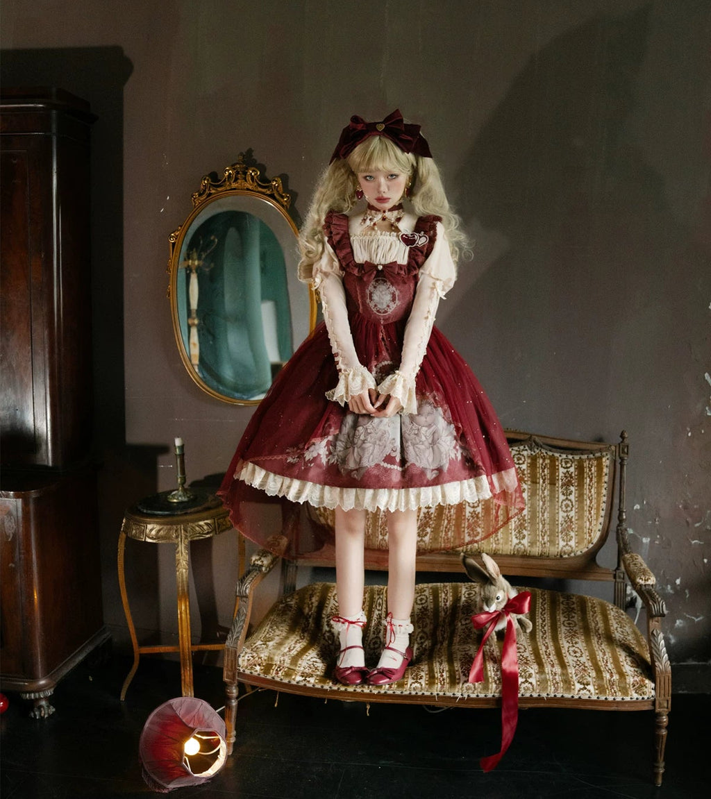Bunny Girl Doll 真紅のジャパースカートとカットアウトブラウス