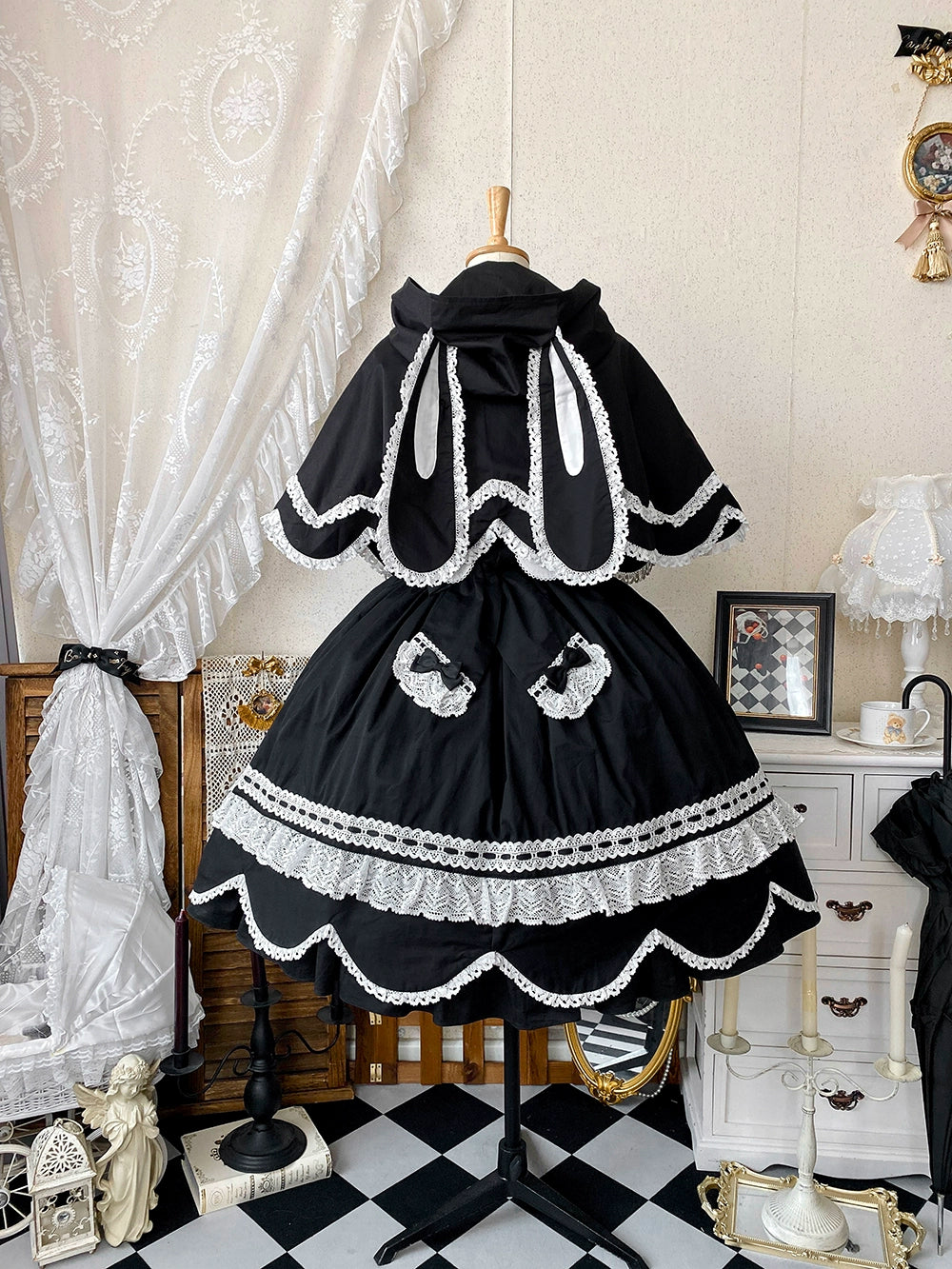 【予約販売】Antique Petal Rabbit うさ耳付きケープ
