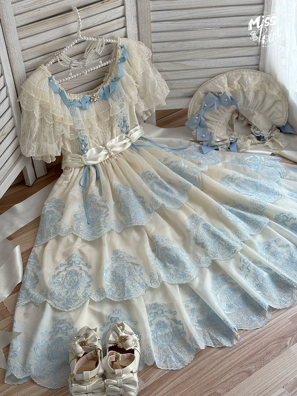 【予約販売】Noble Garden 付け袖付き刺繍ワンピース