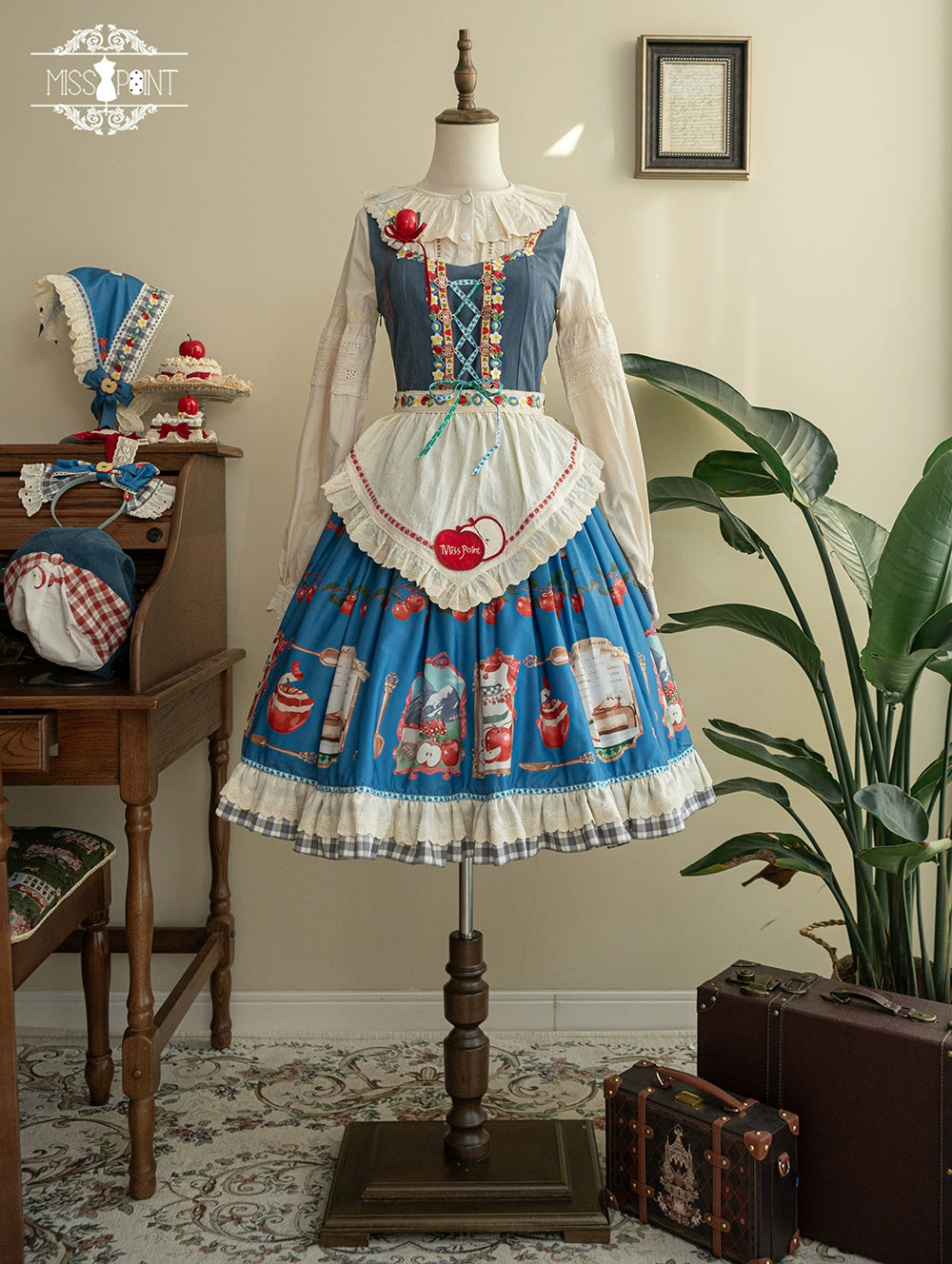 【予約販売】Apple Garden バイエルン風ジャンパースカート