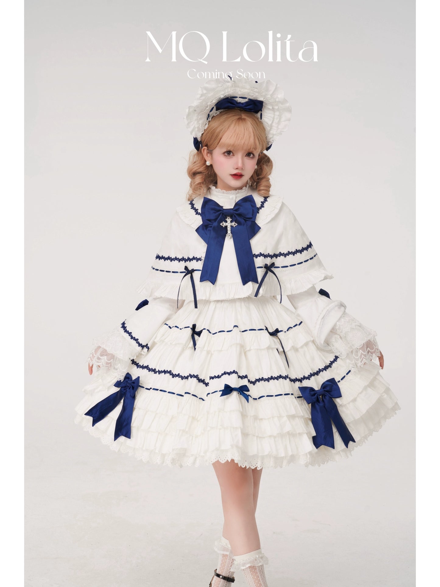 [Pre-orders available until 8/15] Labyrinth Doll 3-piece set: jumper skirt, princess sleeves, and cape