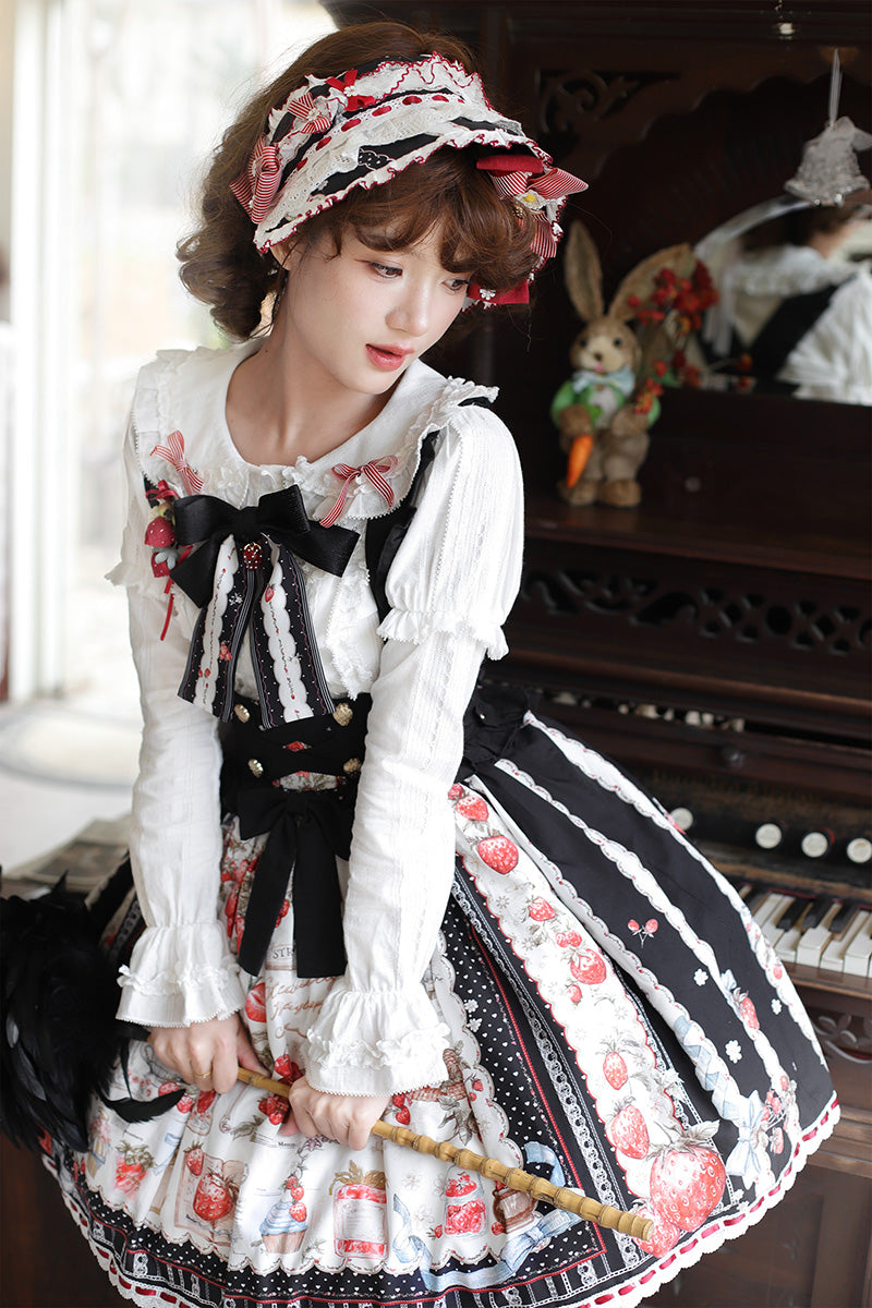 [Pre-orders available until 2/26] Strawberry Manor Print Suspender Skirt
