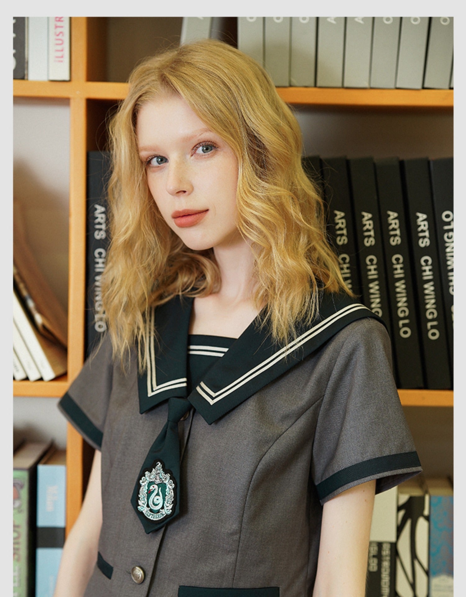 Hogwarts School of Witchcraft and Wizardry Sailor Collar Short Sleeve Top [Gray]