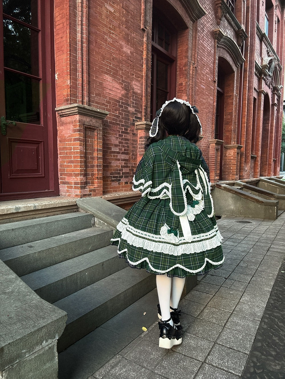 【予約販売】Checkered Petal Rabbit うさ耳付きケープ
