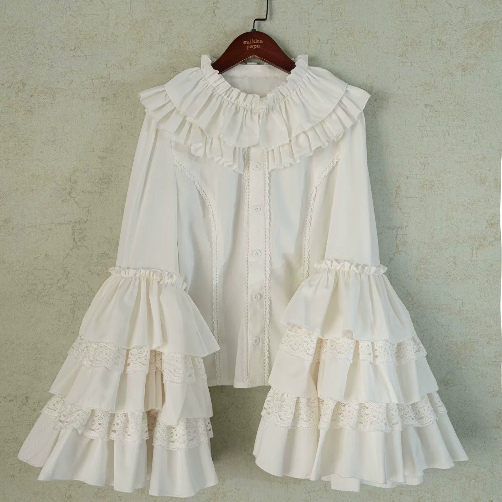 [Pre-orders until 12/12] Caramel Doll Princess Sleeve Blouse