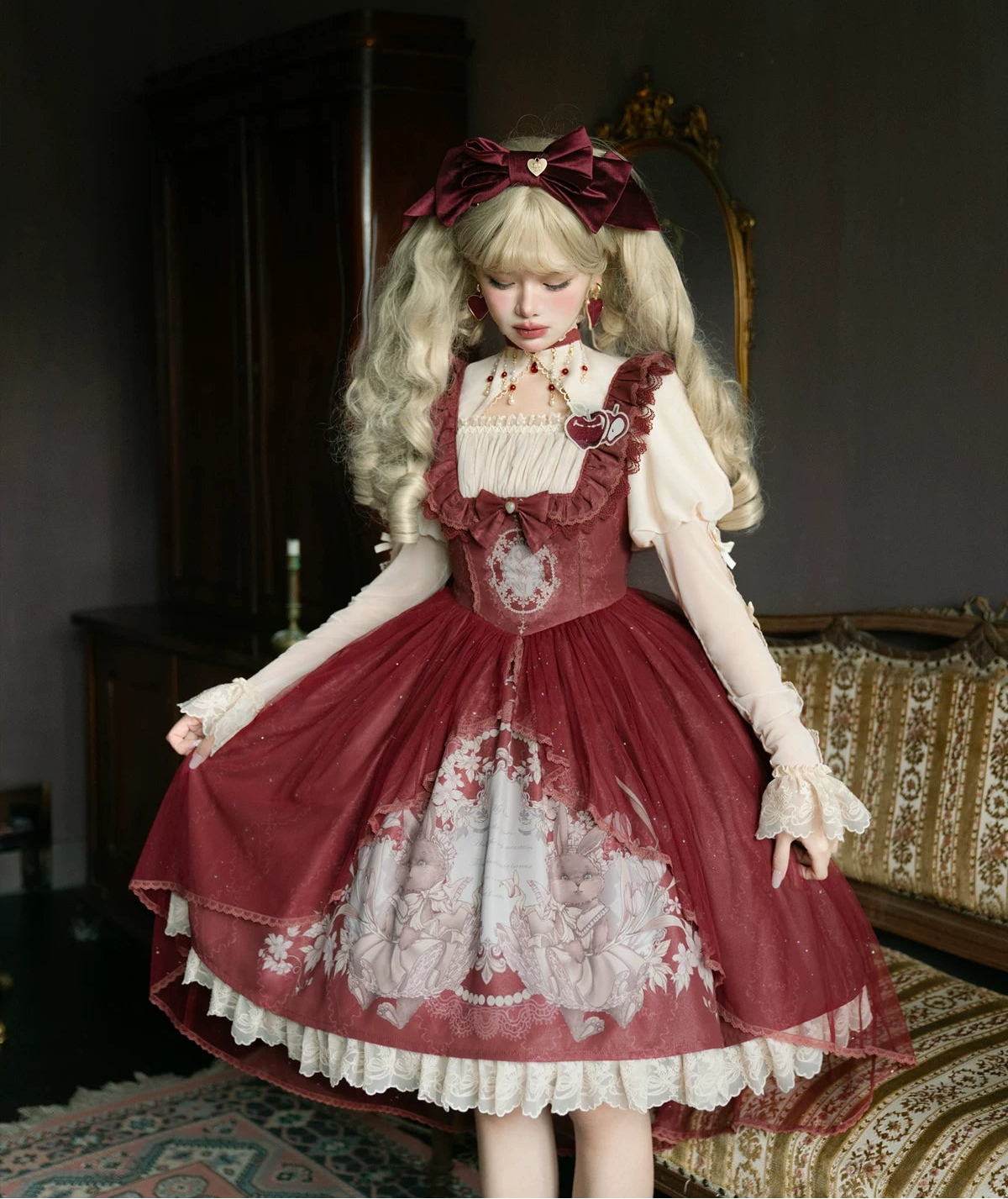 Bunny Girl Doll 真紅のジャパースカートとカットアウトブラウス