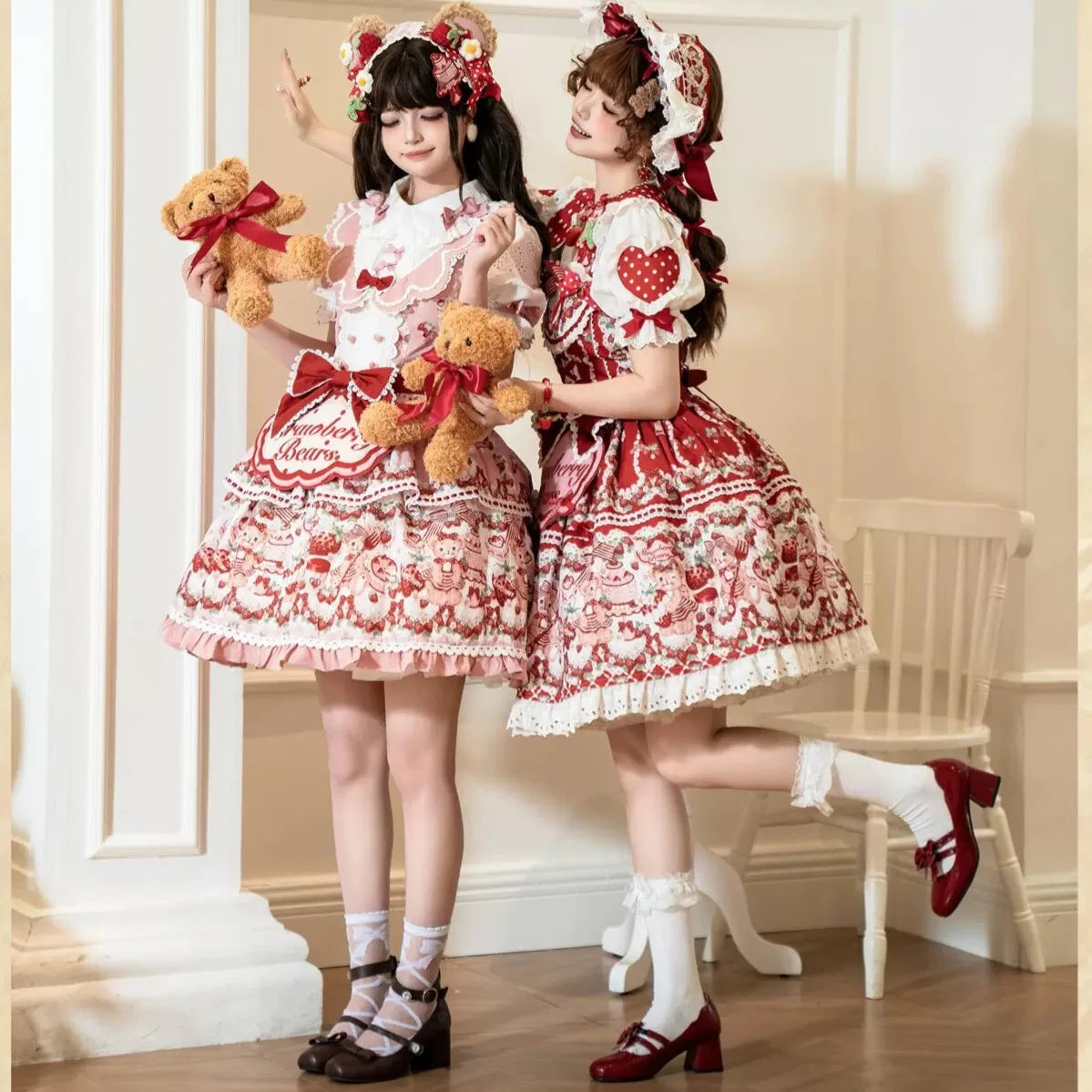 [Pre-orders available until 8/28] Bear Strawberry Garden Jumper Skirt 3-piece set