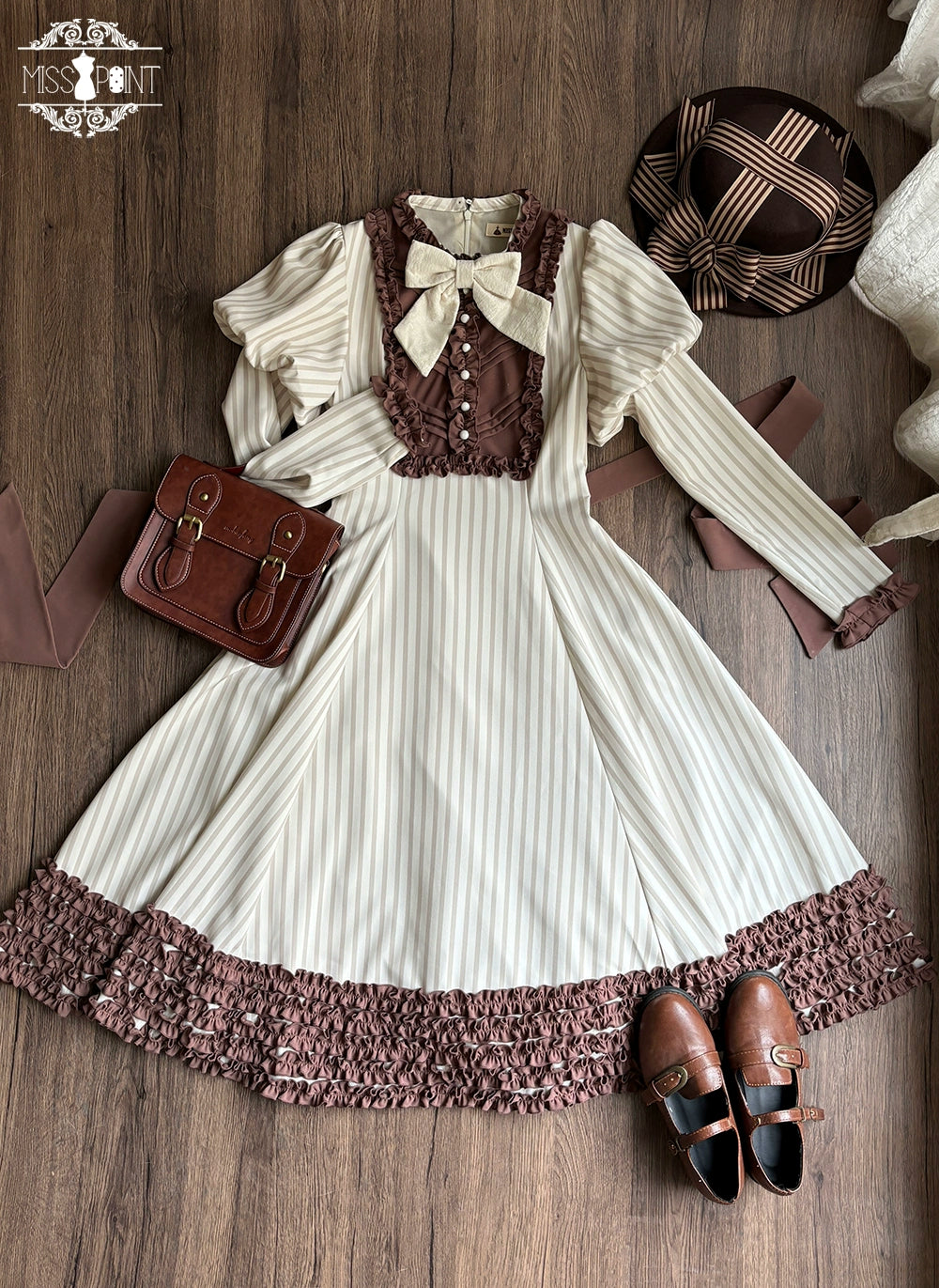 [Pre-orders available until 12/4] Classic Chocolat Stripe Short Dress