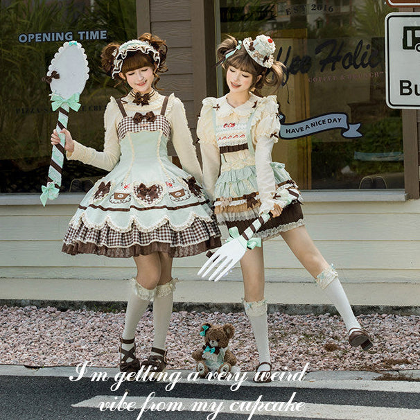 【受注予約1/26まで】Sweet Cup Cake サスペンダースカート