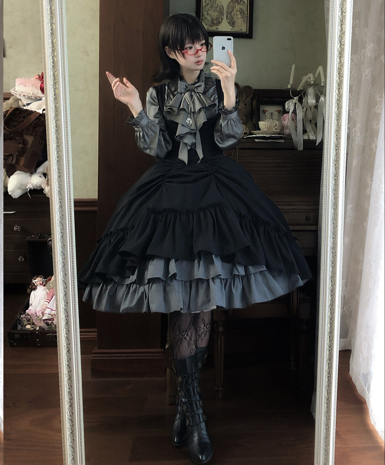 【受注予約12/3まで】Monochrome Reverie リボンタイブラウス