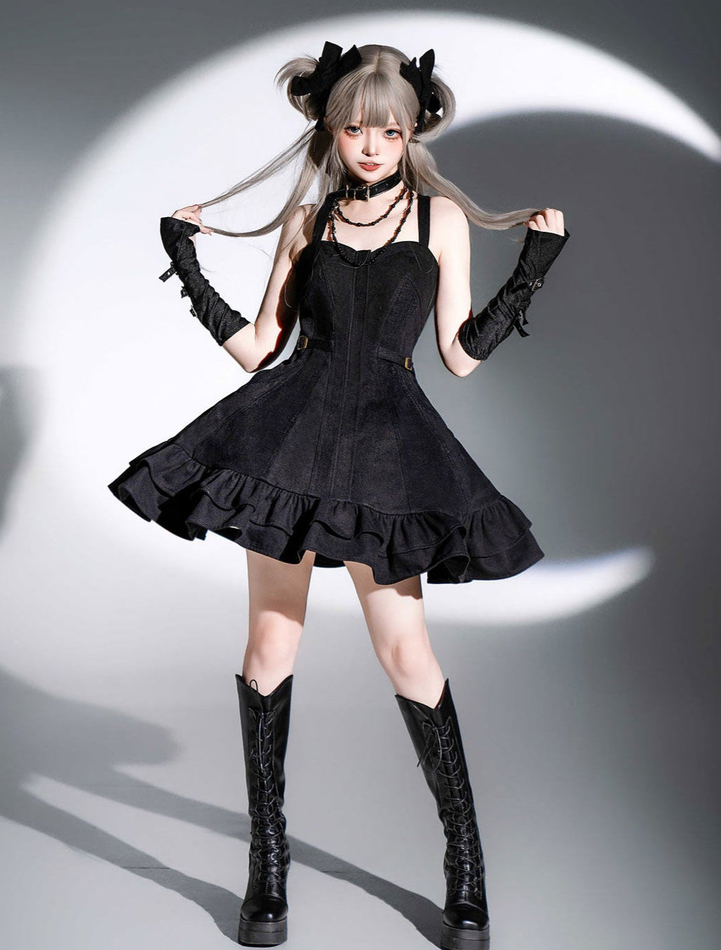 [Pre-orders available until 3/10] Rose Heart Black Frill Jumper Skirt