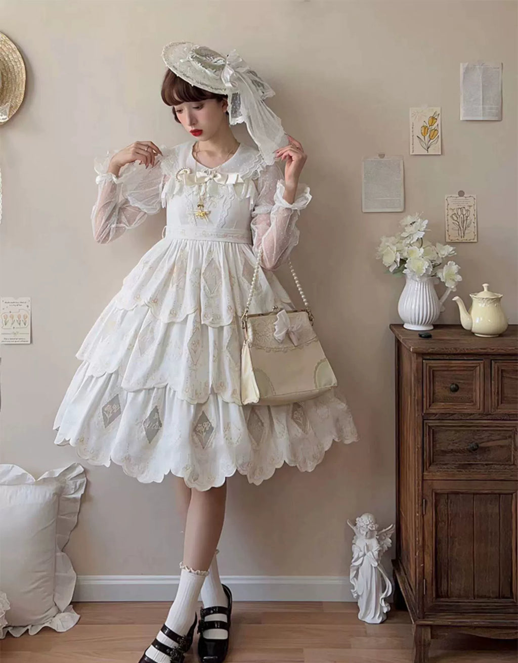 White Iris 月明かりのアヤメ刺繍ジャンパースカート