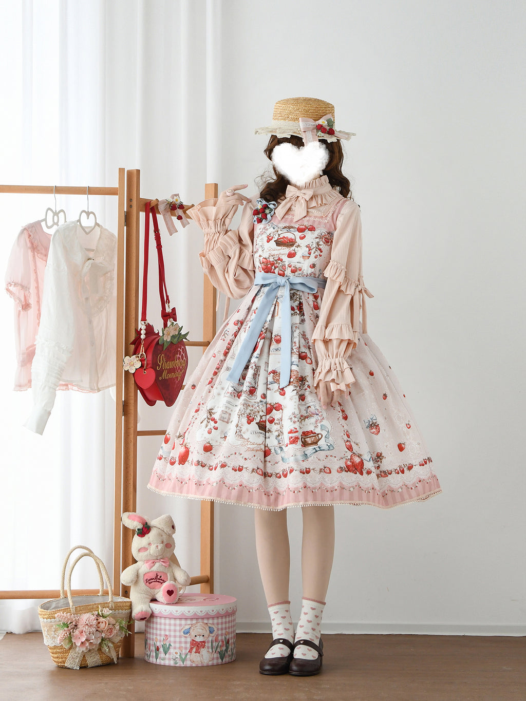 【受注予約12/16まで】Strawberry Manor ジャンパースカート