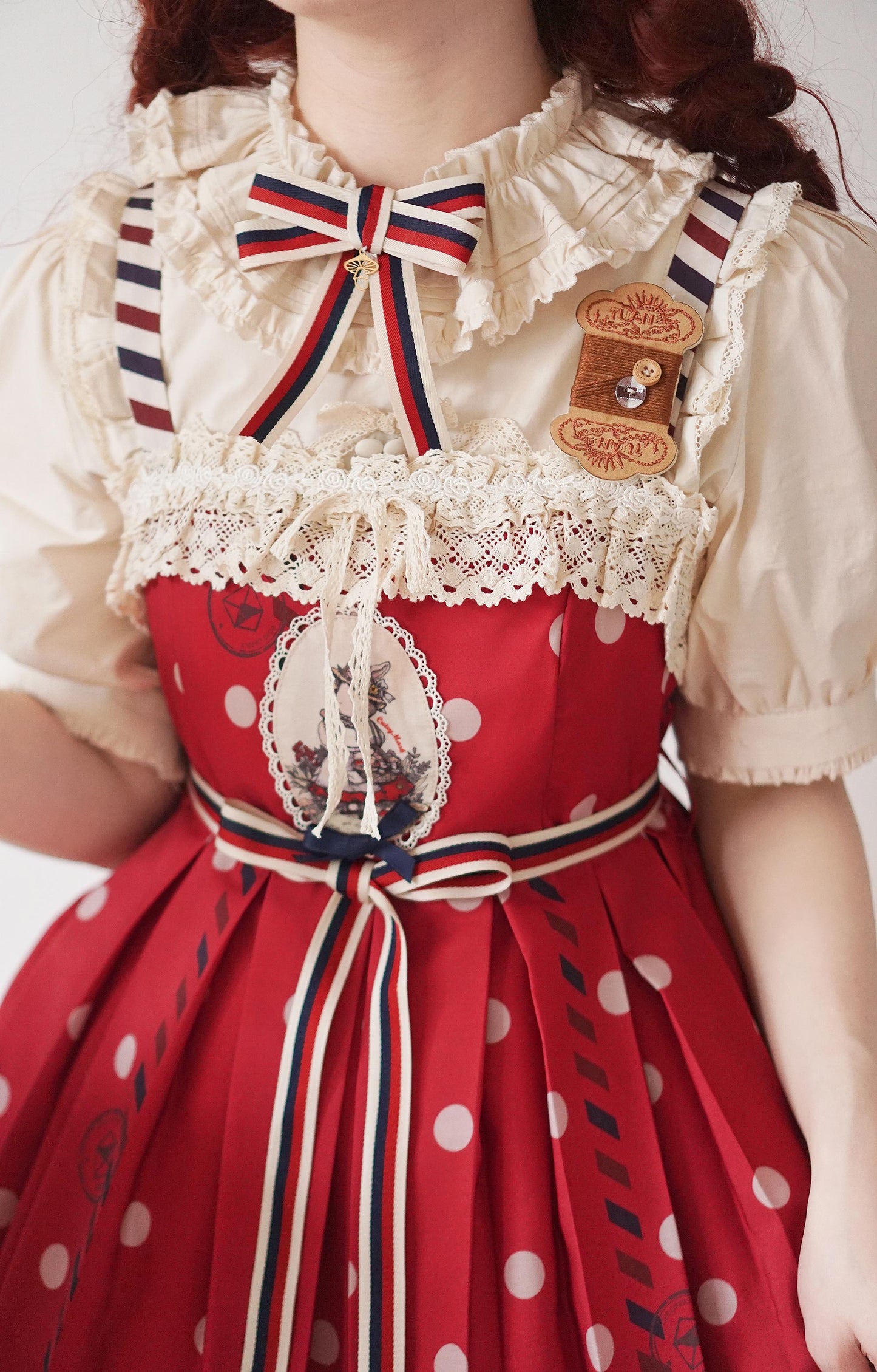 キノコとウサギの切手デザインジャンパースカート