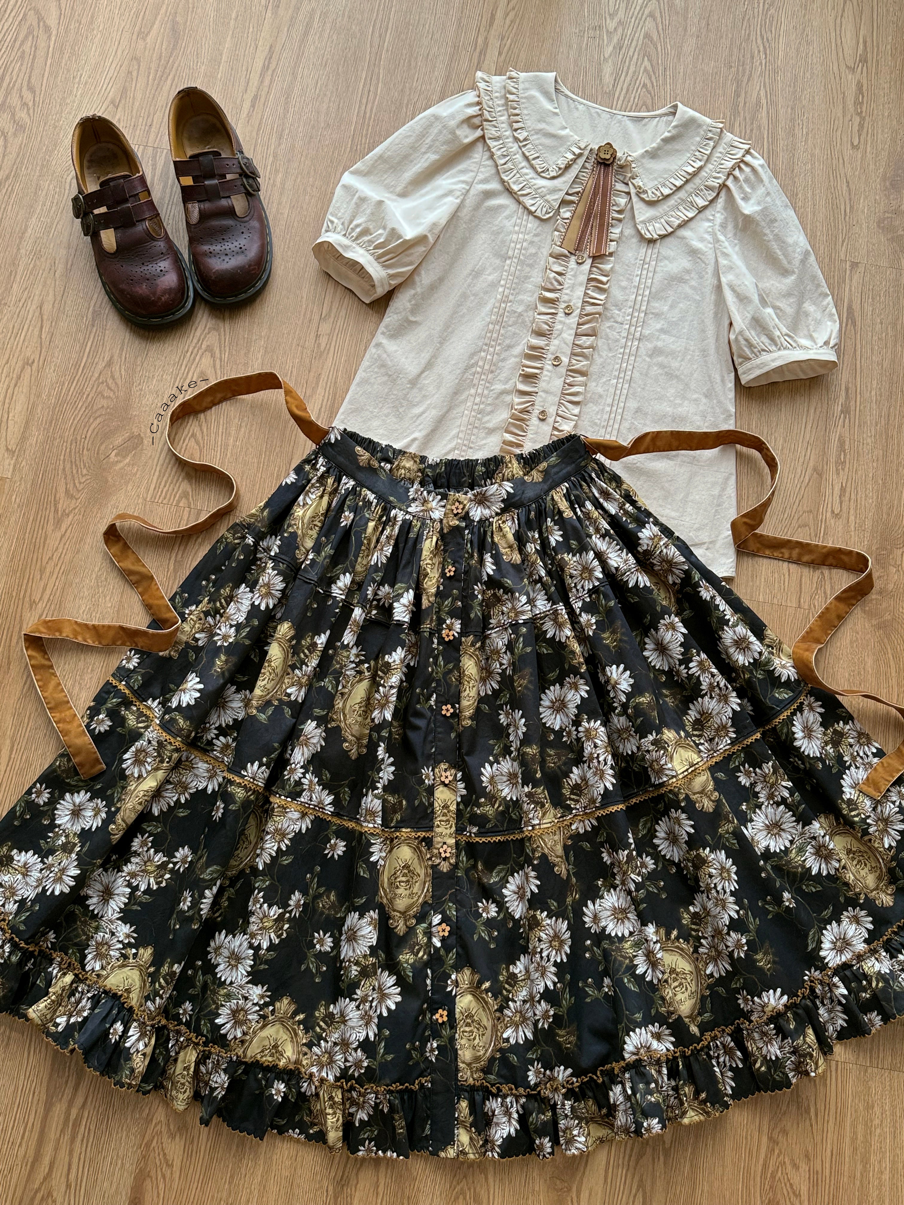 【受注予約10/8まで】Wild Daisies in the Garden スカート