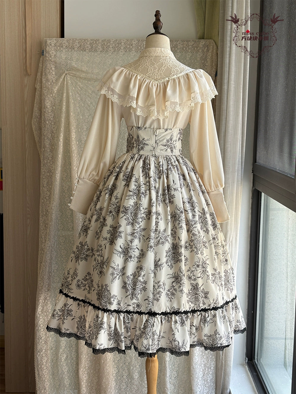 【予約販売】Sketch Wild Rose ハイウエストスカート プリントタイプ