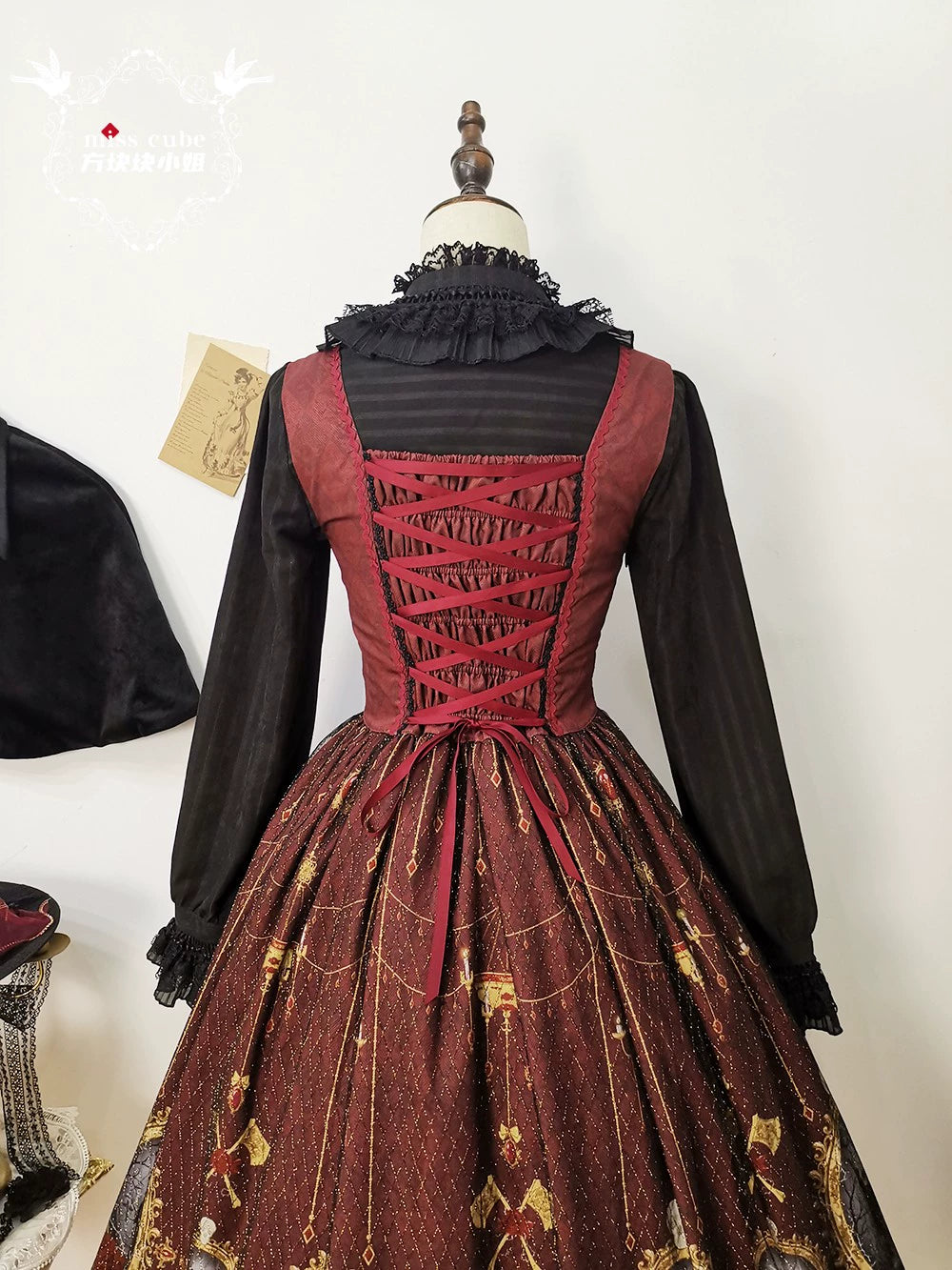 The Red Shoes Gothic Lolita Print Jumper Skirt