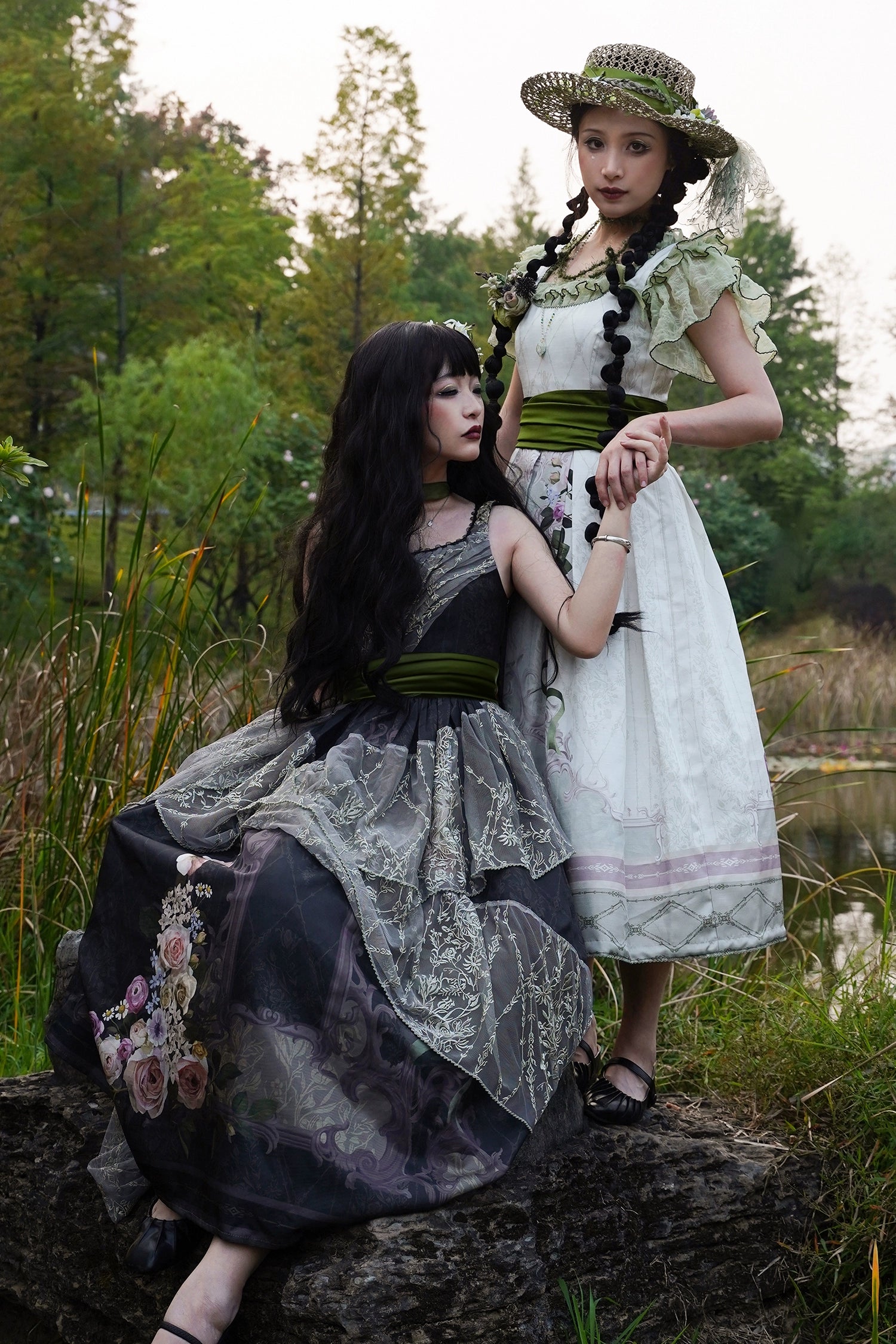 [Pre-orders available until 1/23] Anthea Garden jumper skirts in two styles, with floral prints