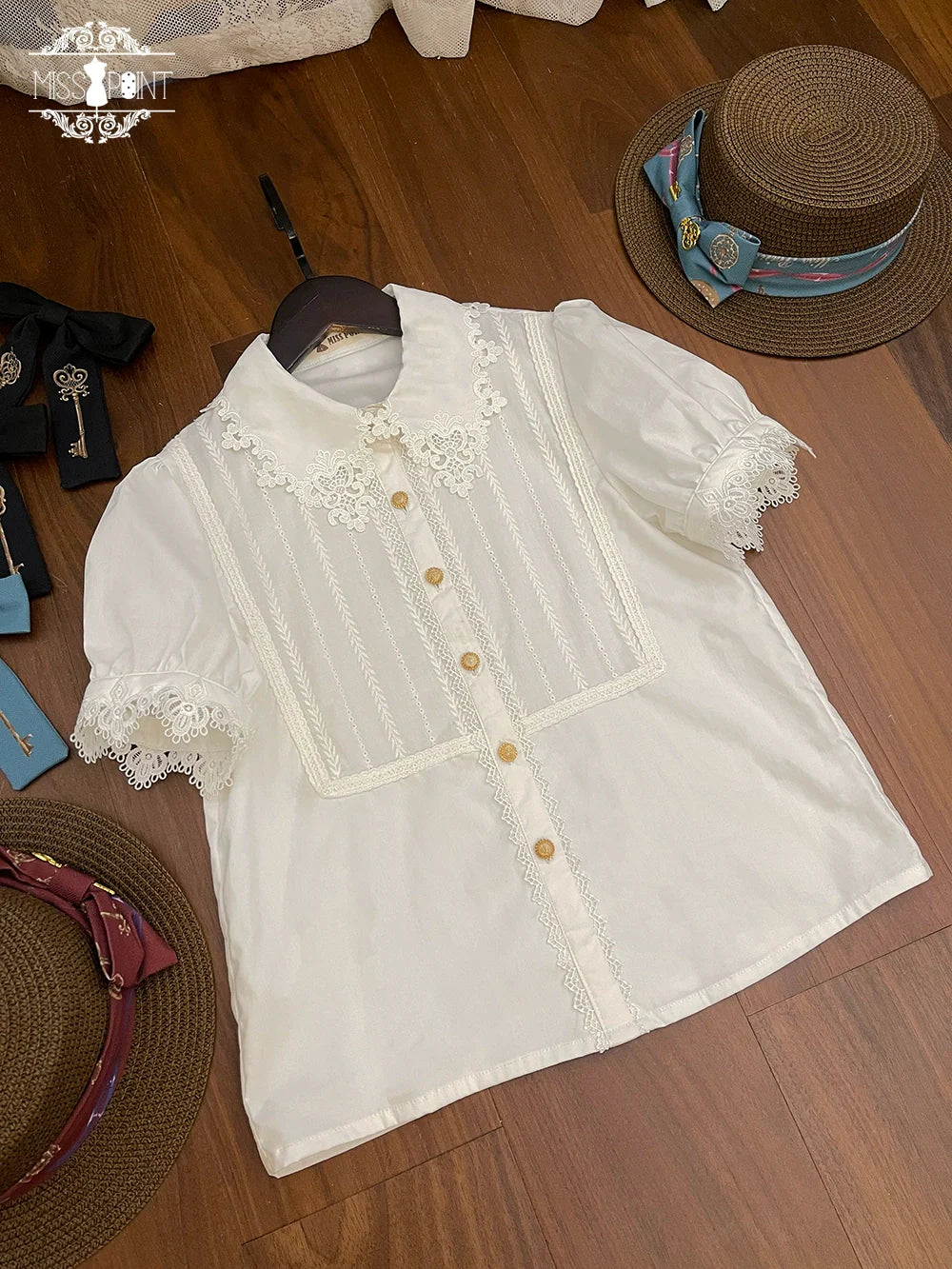 【予約販売】秘密の鍵 ホワイトレース半袖ブラウス