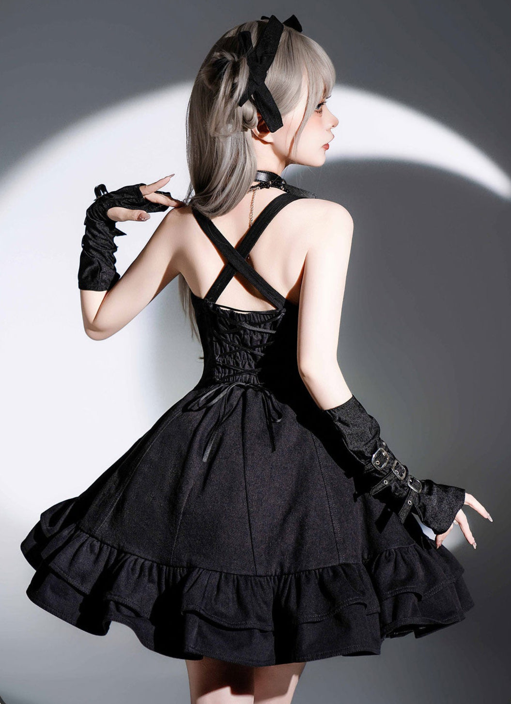 [Pre-orders available until 3/10] Rose Heart Black Frill Jumper Skirt