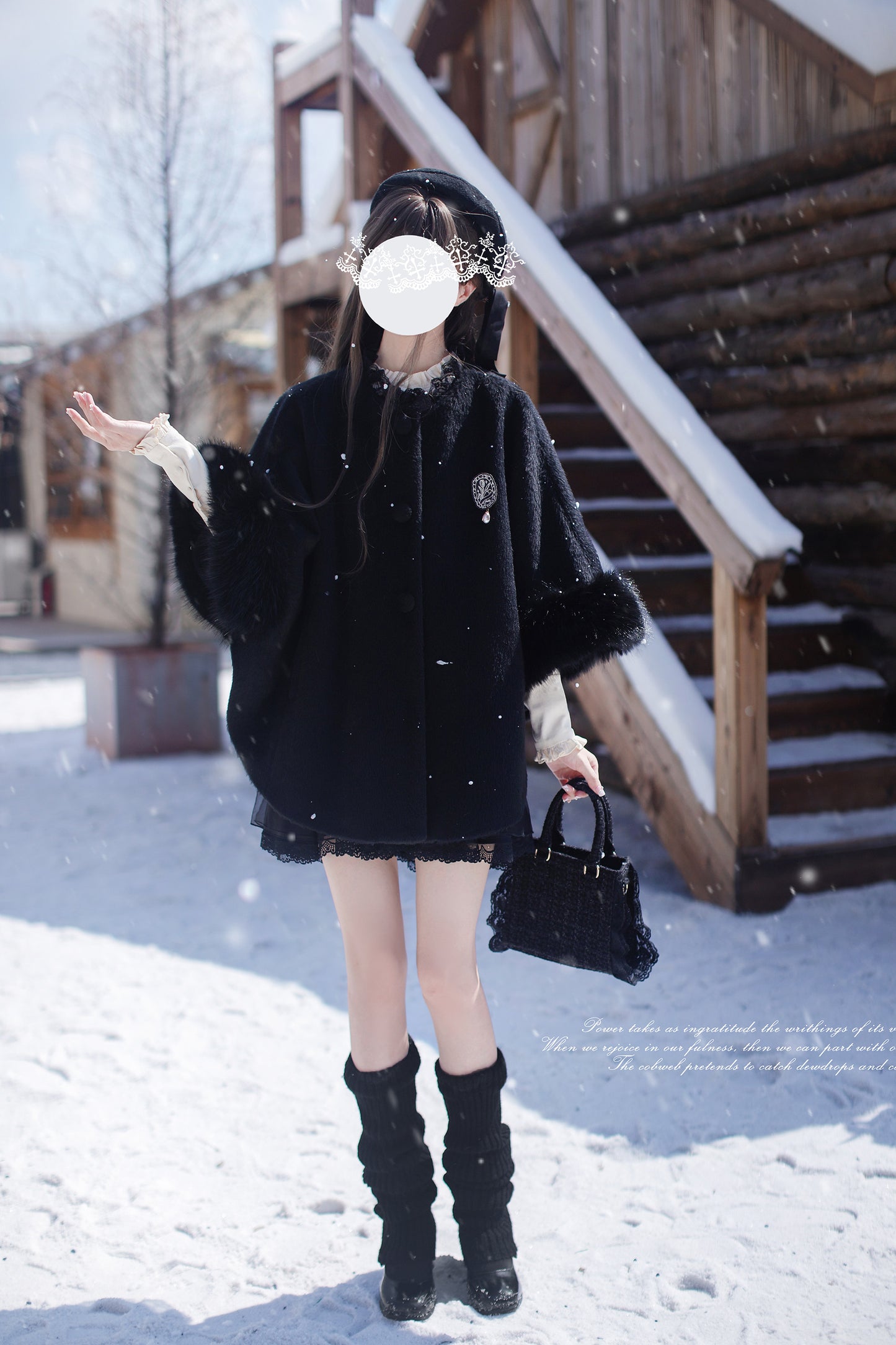 お嬢様ブラックのファー付きマント