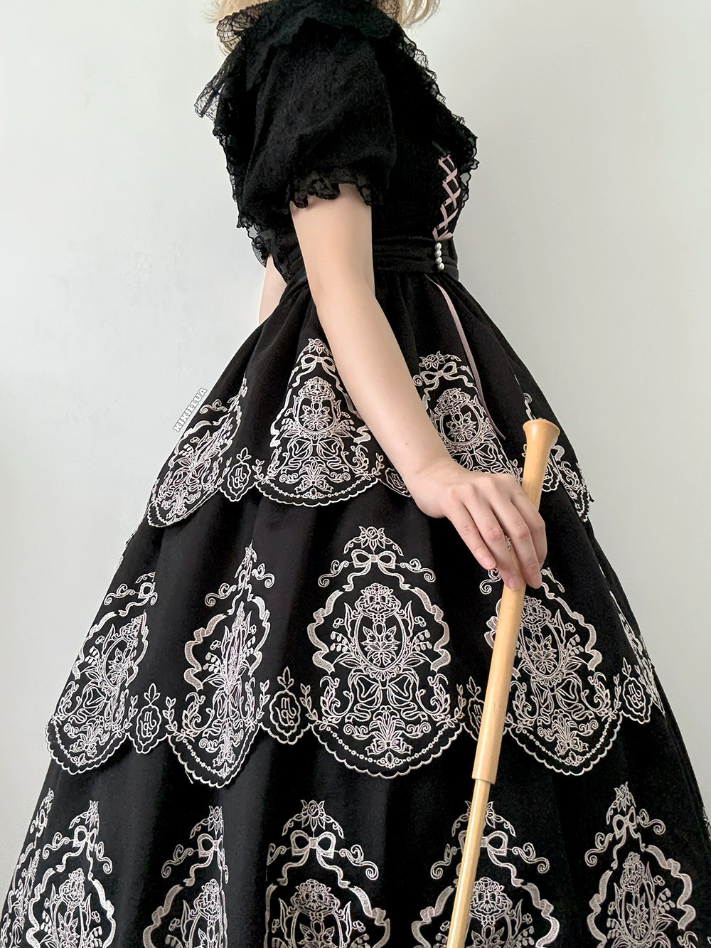【予約販売】Noble Garden 付け袖付き刺繍ワンピース