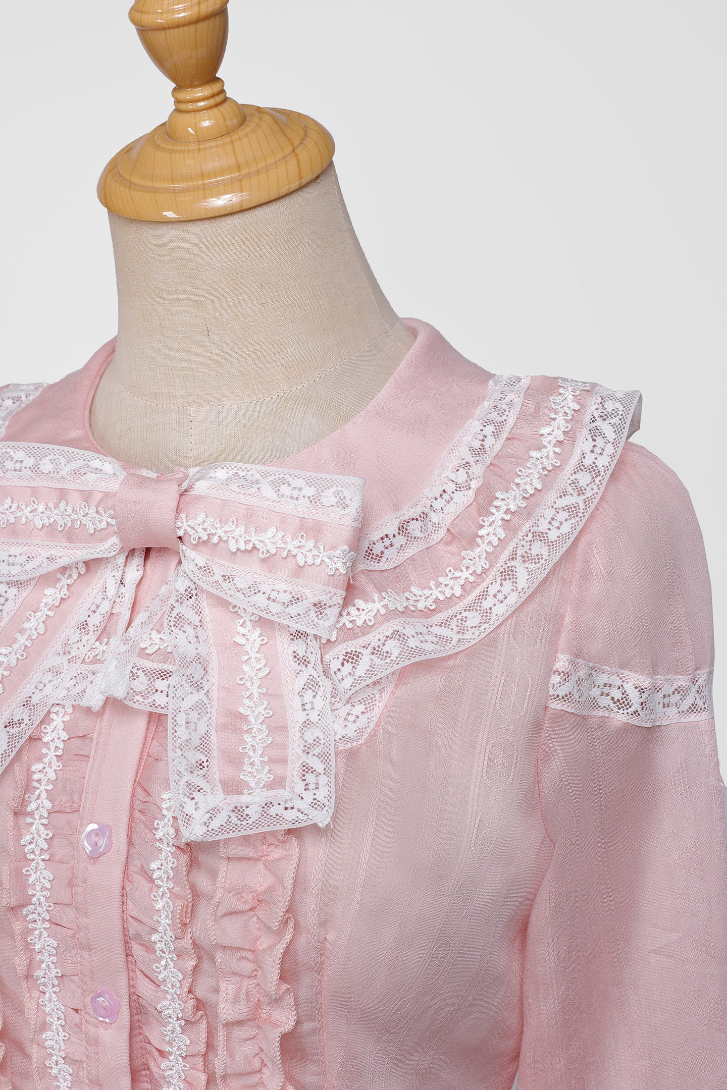 【受注予約12/16まで】Strawberry Manor リボンブラウス