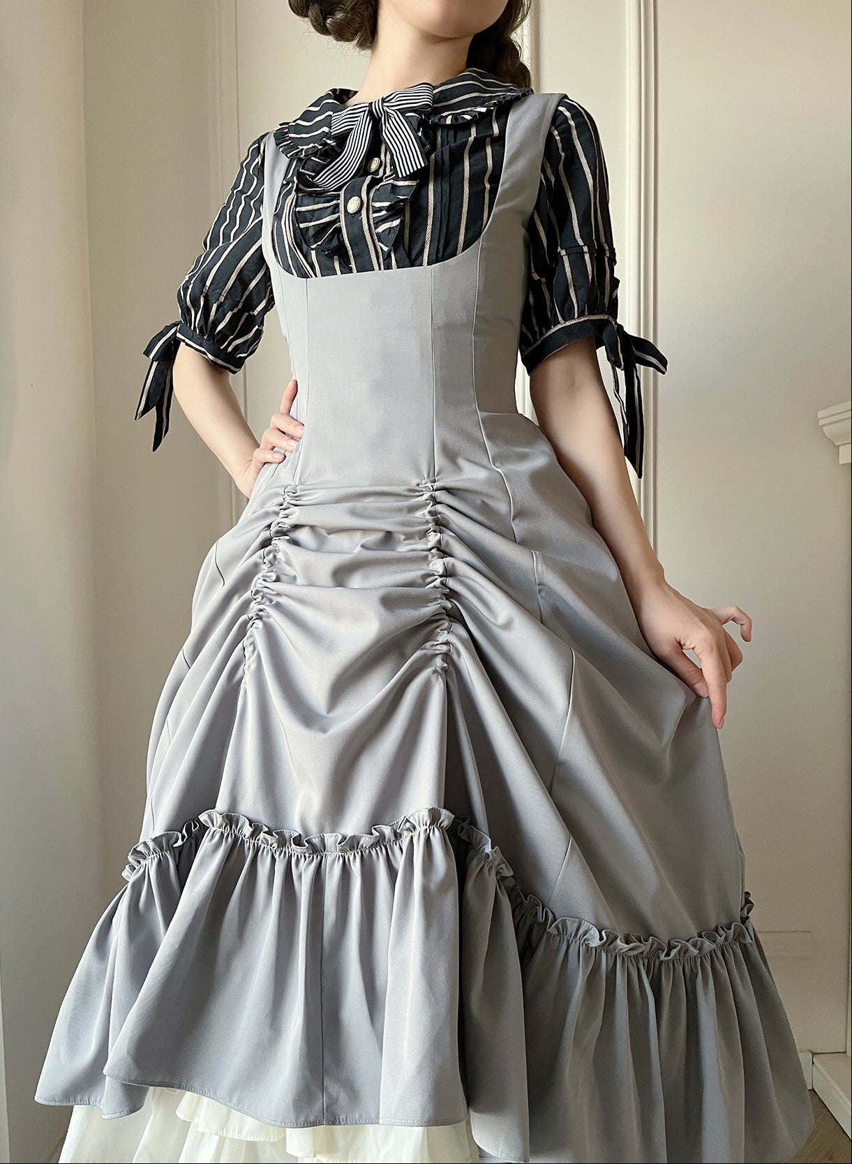 【受注予約12/3まで】Monochrome Reverie ストライプブラウス