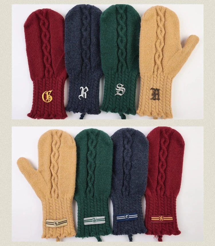 [Pre-order] Hogwarts School of Witchcraft and Wizardry Cable Knit Mittens [Buy together for 20% off]