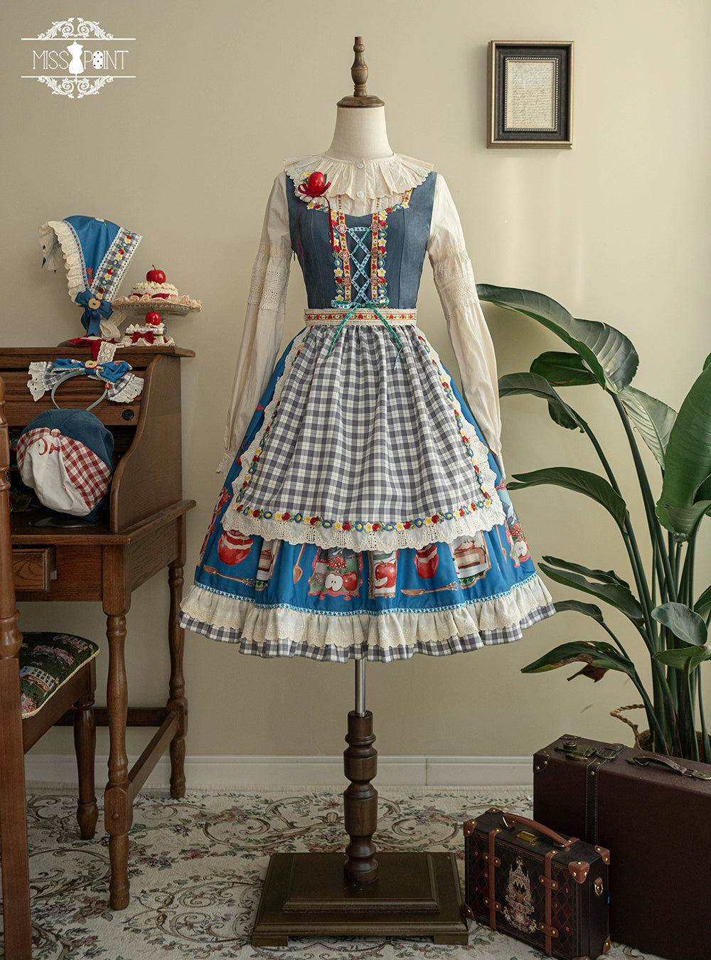 【予約販売】Apple Garden バイエルン風ジャンパースカート