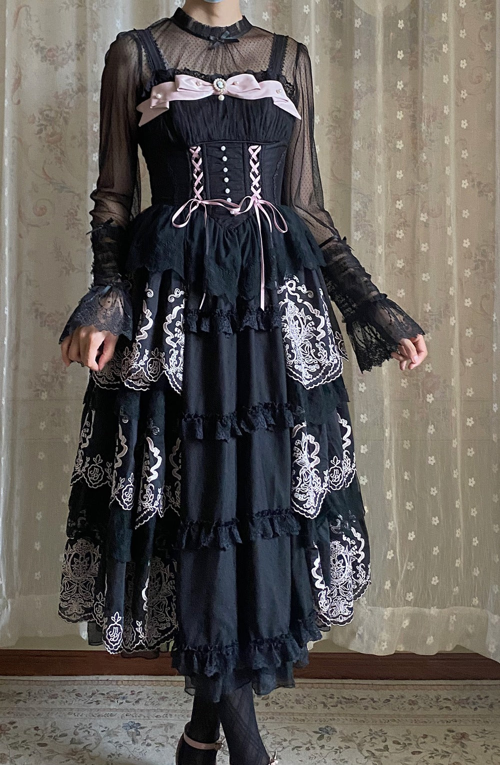 【予約販売】Noble Garden 刺繍ジャンパースカート
