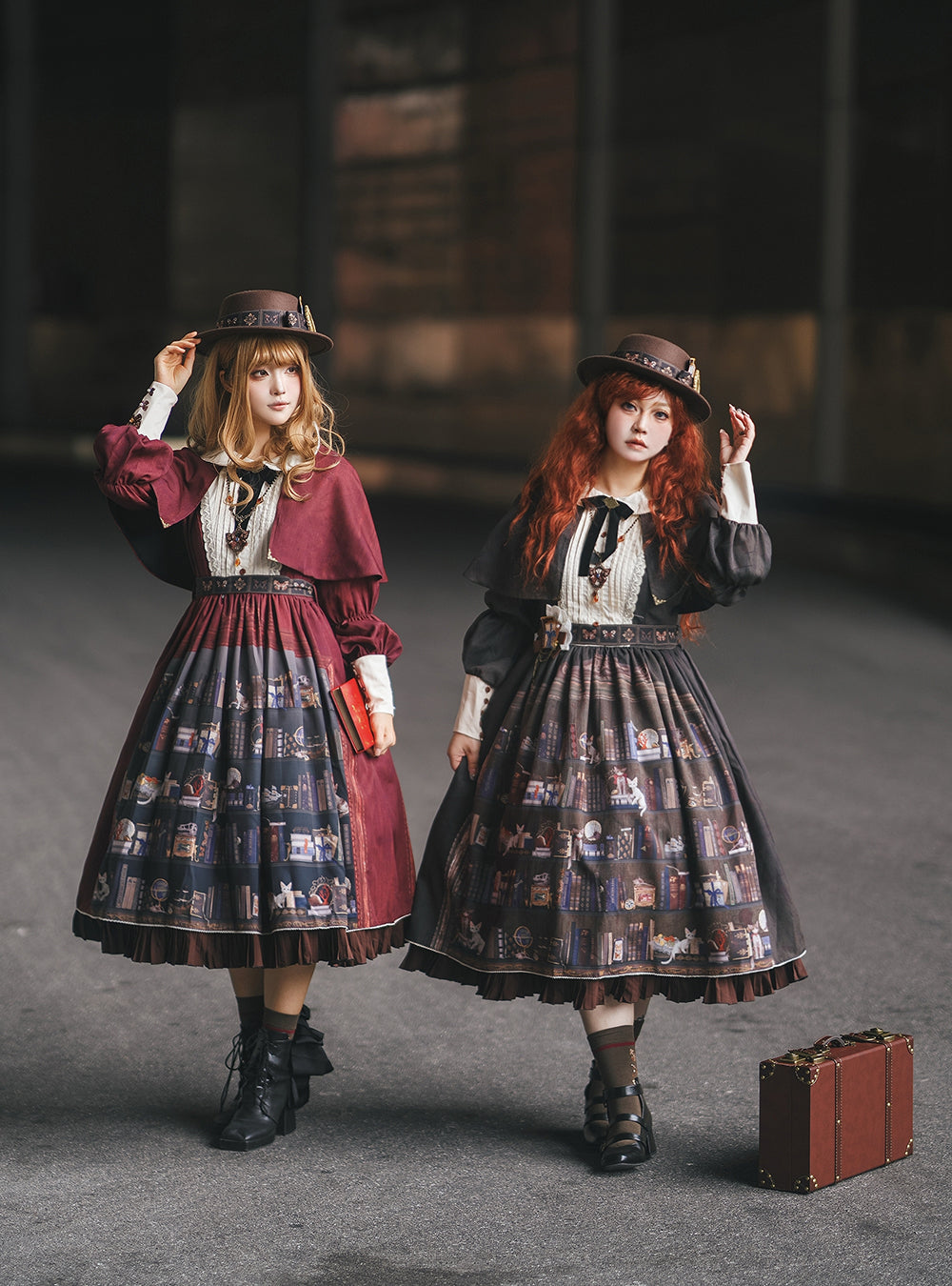 【受注予約11/6まで】German Bookcase ワンピース （ケープ付）